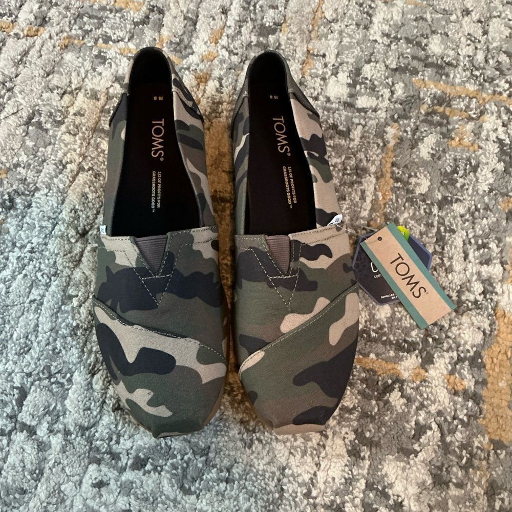 MEN’S TOMS ALPARGATA ESPADRILLES! NWT! SIZE 8